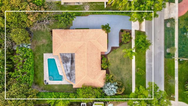 2001 Embassy Drive, West Palm Beach, FL 33401