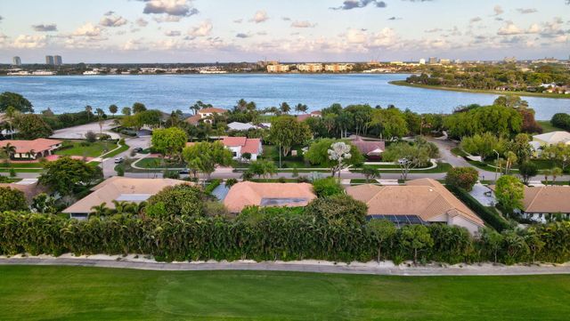 2001 Embassy Drive, West Palm Beach, FL 33401