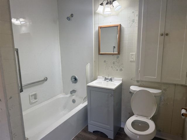 26700 Grandmont Street, Roseville, MI 48066