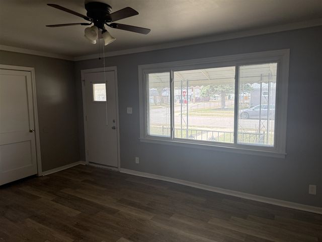 26700 Grandmont Street, Roseville, MI 48066