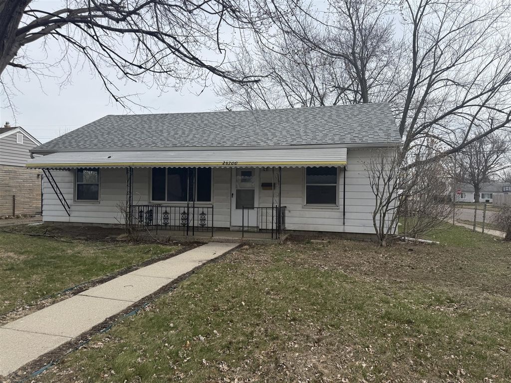 26700 Grandmont Street, Roseville, MI 48066