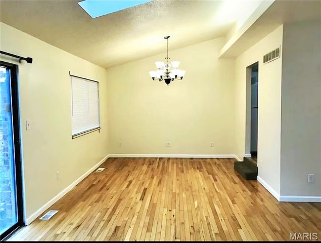 2049 Kentmore Lane, Chesterfield, MO 63017