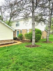 2049 Kentmore Lane, Chesterfield, MO 63017