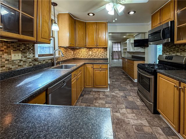 361 Highland Ave, West View, PA 15229