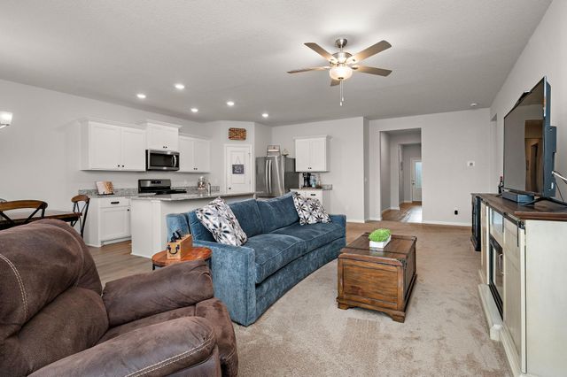 10188 Twin Lakes Parkway NW, Elk River, MN 55330