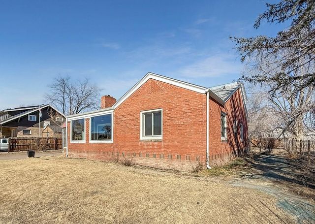 1523 E 9th St, Pueblo, CO 81001
