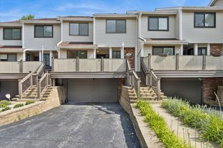 3082 Antelope Springs Road, Northbrook, IL 60062