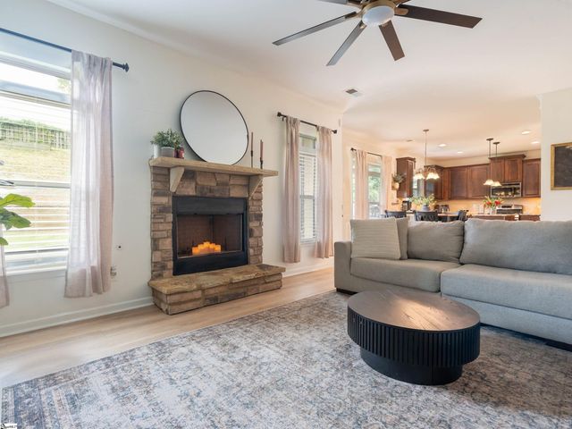 112 Border Avenue, Simpsonville, SC 29680