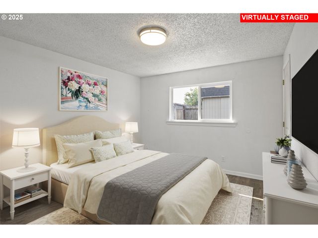 1515 W HARRISON Ave, Cottage Grove, OR 97424