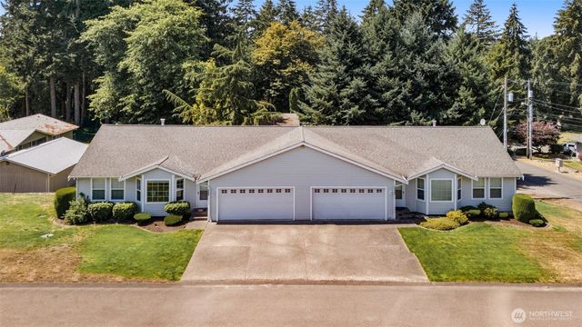 5306 5308 51st Avenue Ct W, University Place, WA 98467