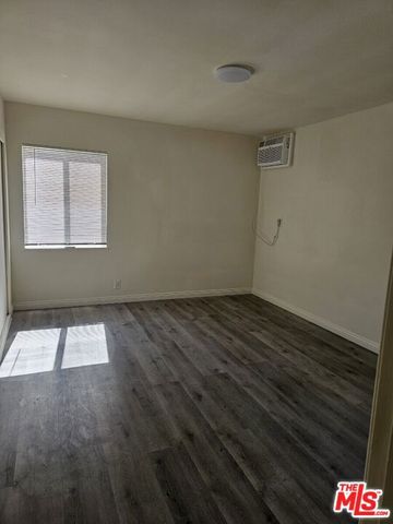 914 S Gramercy Drive D, Los Angeles, CA 90019