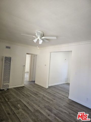 914 S Gramercy Drive D, Los Angeles, CA 90019