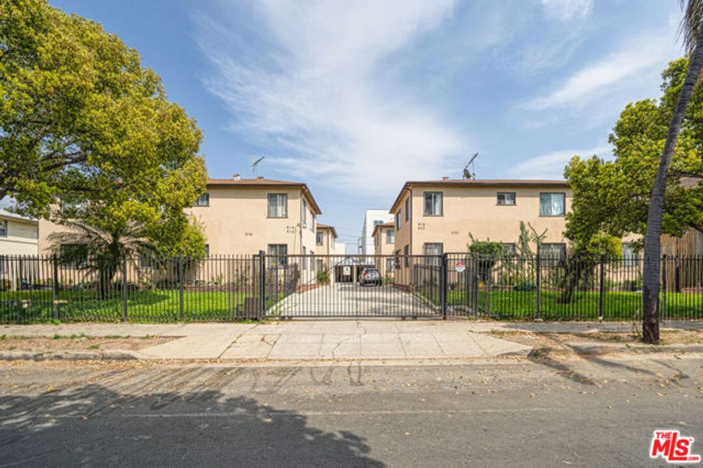 914 S Gramercy Drive D, Los Angeles, CA 90019