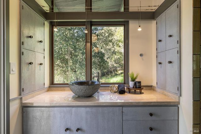 5815 Bennett Valley Rd, Santa Rosa, CA 95404