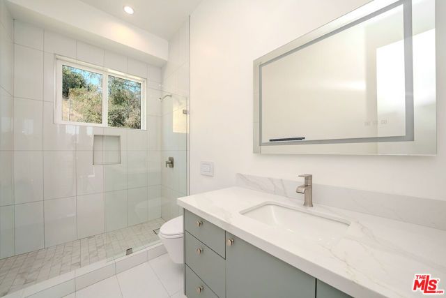 2882 El Roble Drive, Los Angeles, CA 90041