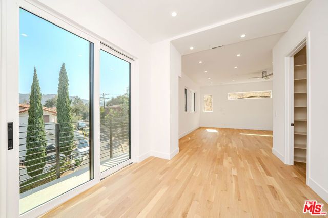 2882 El Roble Drive, Los Angeles, CA 90041