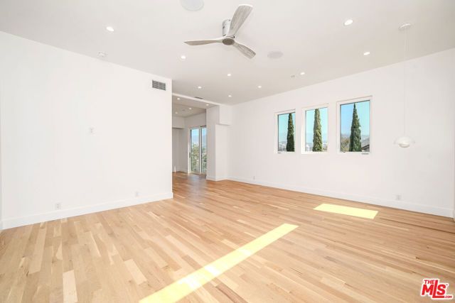 2882 El Roble Drive, Los Angeles, CA 90041
