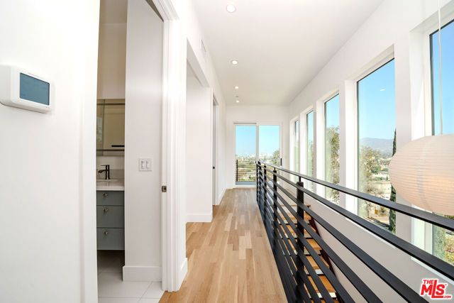 2882 El Roble Drive, Los Angeles, CA 90041