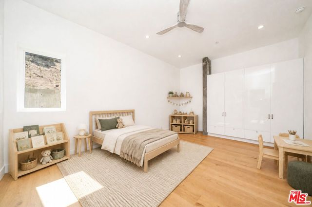 2882 El Roble Drive, Los Angeles, CA 90041
