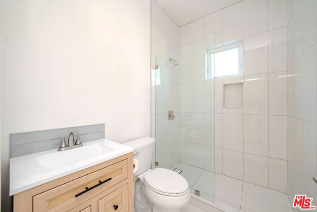 2882 El Roble Drive, Los Angeles, CA 90041