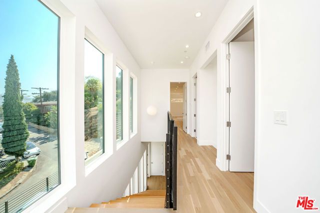 2882 El Roble Drive, Los Angeles, CA 90041