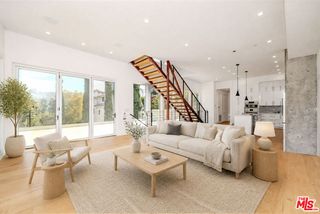 2882 El Roble Drive, Los Angeles, CA 90041