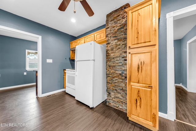 703 Hillside Ave, Maryville, TN 37804