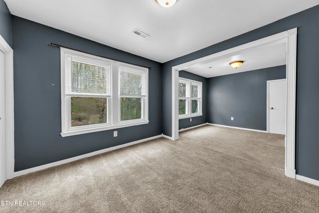703 Hillside Ave, Maryville, TN 37804