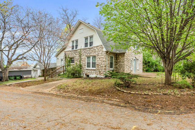 703 Hillside Ave, Maryville, TN 37804