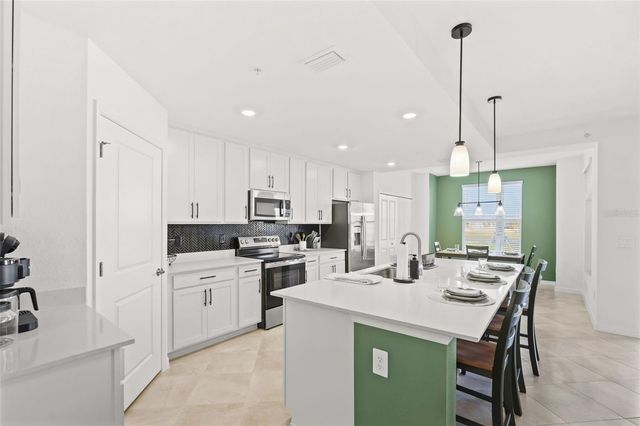 19015 SCALLOP LOOP 106, Bradenton, FL 34211