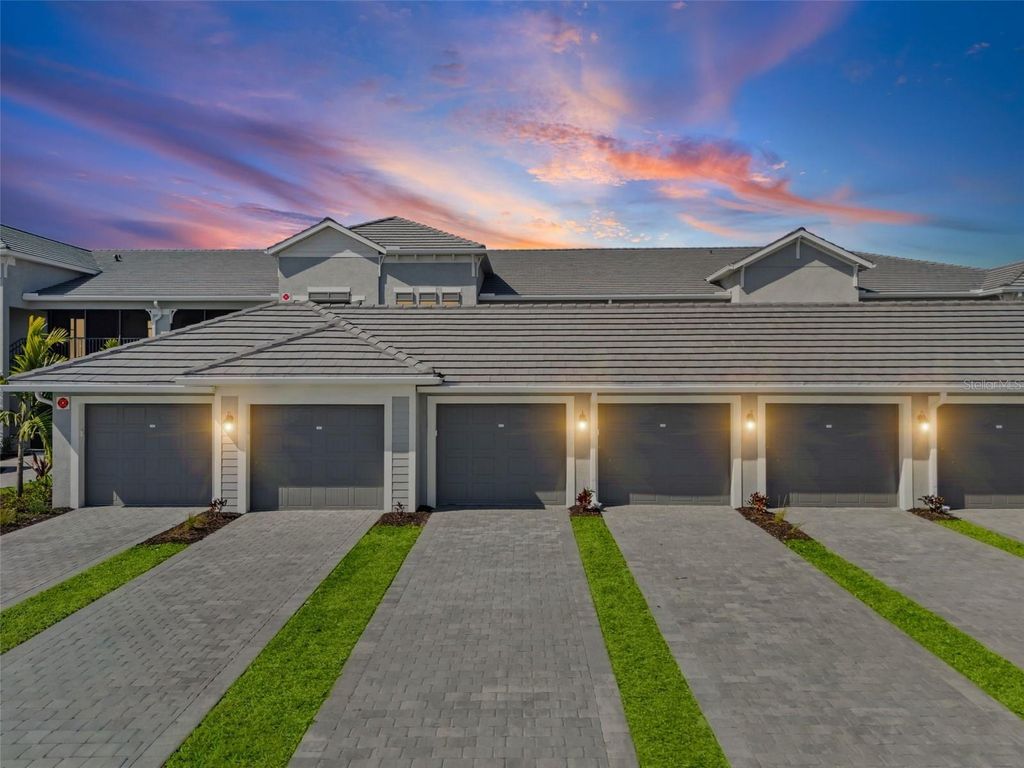 19015 SCALLOP LOOP 106, Bradenton, FL 34211