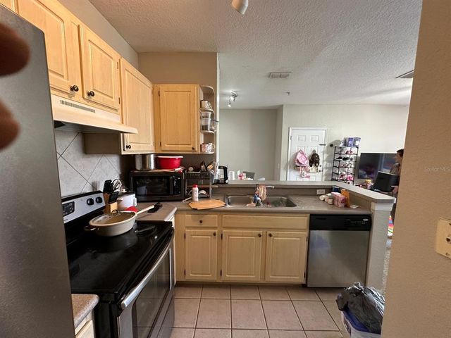 1375 LAKE SHADOW CIRCLE 11208, Maitland, FL 32751