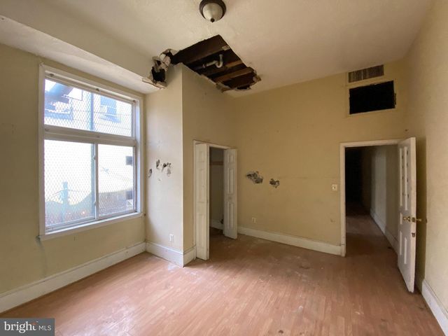 2110 N CHARLES ST N, Baltimore, MD 21218