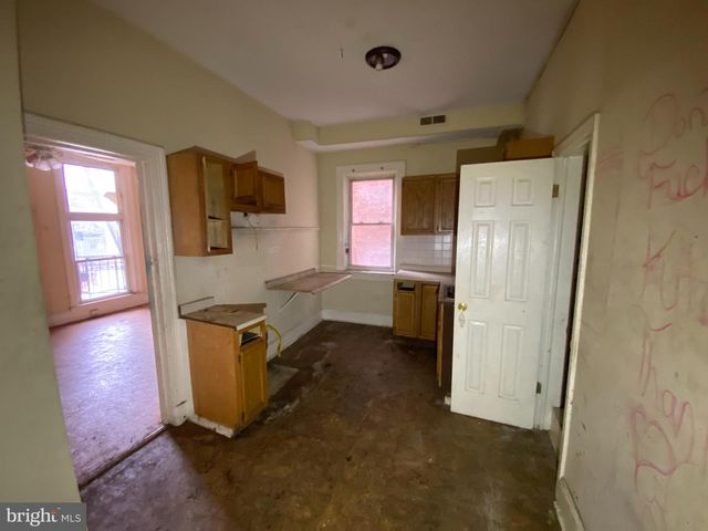 2110 N CHARLES ST N, Baltimore, MD 21218