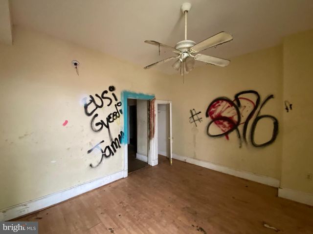 2110 N CHARLES ST N, Baltimore, MD 21218