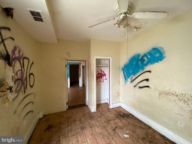 2110 N CHARLES ST N, Baltimore, MD 21218