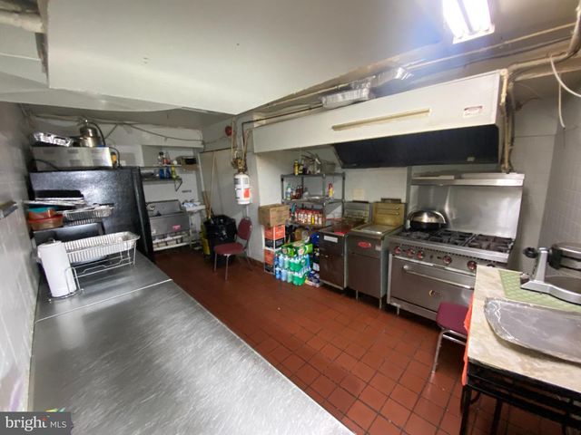 2110 N CHARLES ST N, Baltimore, MD 21218