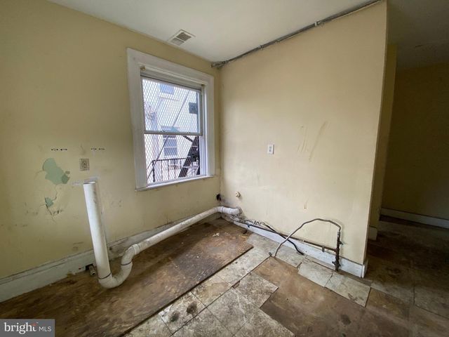 2110 N CHARLES ST N, Baltimore, MD 21218