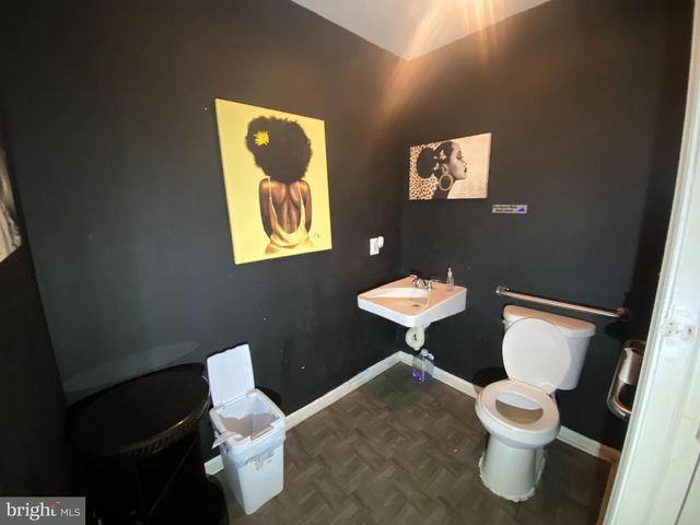 2110 N CHARLES ST N, Baltimore, MD 21218