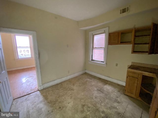 2110 N CHARLES ST N, Baltimore, MD 21218