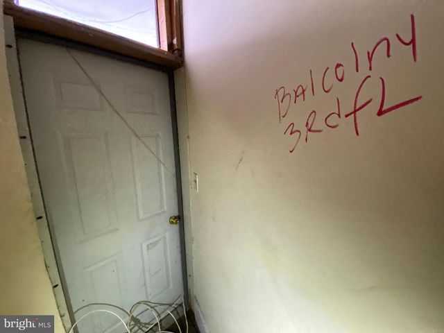 2110 N CHARLES ST N, Baltimore, MD 21218