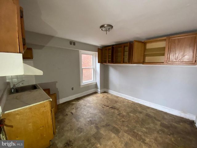 2110 N CHARLES ST N, Baltimore, MD 21218