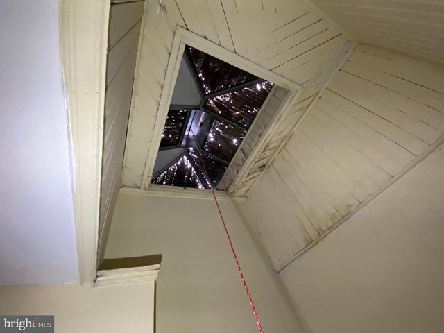 2110 N CHARLES ST N, Baltimore, MD 21218