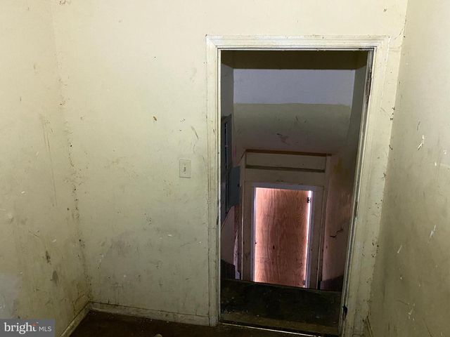 2110 N CHARLES ST N, Baltimore, MD 21218