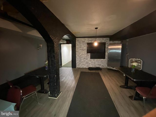 2110 N CHARLES ST N, Baltimore, MD 21218