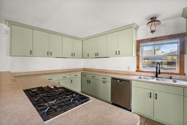 140 Dolly Drive, Payne Springs, TX 75156