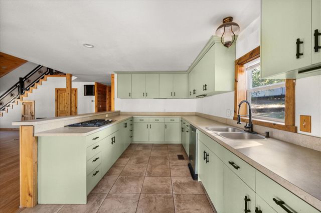 140 Dolly Drive, Payne Springs, TX 75156