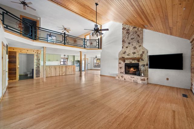 140 Dolly Drive, Payne Springs, TX 75156