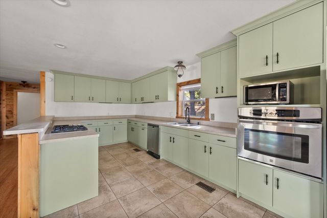 140 Dolly Drive, Payne Springs, TX 75156