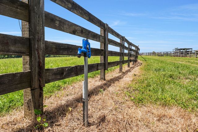 2620 Highway 48, S, Dickson, TN 37055